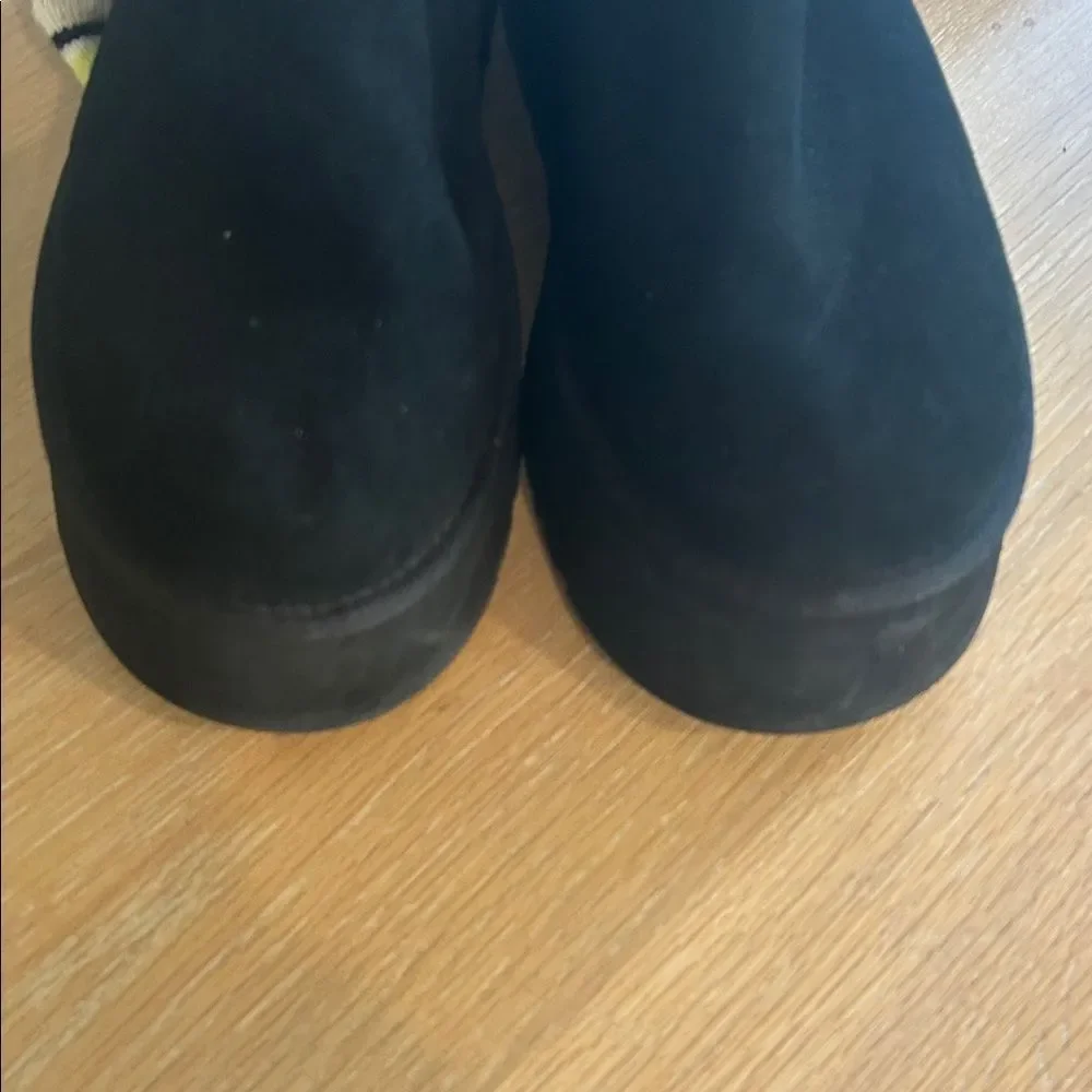 UGG CLASSIC SWEATER LETTER TALL BLACK BOOTS, Size 10,NWOT Display show some wear